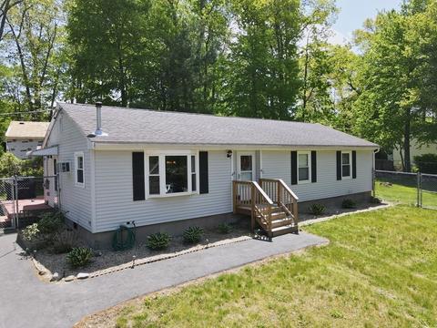 15 4th St, Dracut, MA 01826