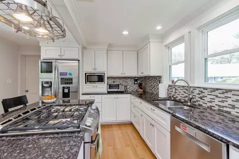 196 Main St, Acton, MA 01720 photo 5