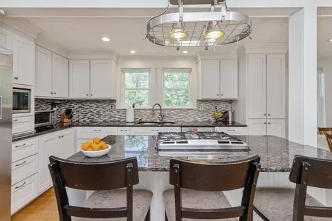 196 Main St, Acton, MA 01720 photo 7