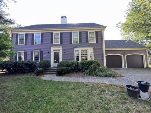 35-37 Dale St, Medfield, MA 02052