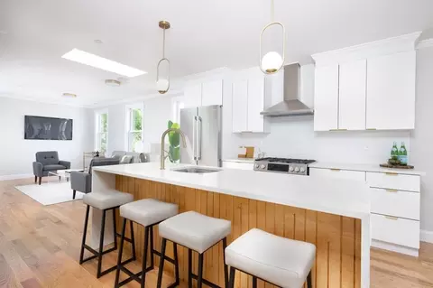 89-91 Clifton St #1, Cambridge, MA 02140