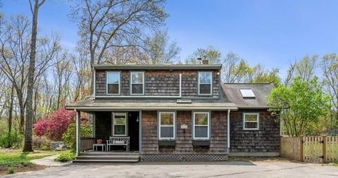 64 Larkin Rd, Newbury, MA 01922
