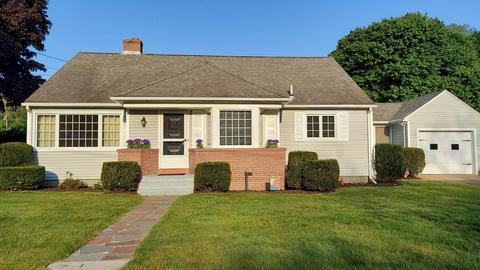 8 Vlontis Ave, Ware, MA 01082
