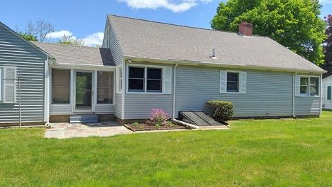 8 Vlontis Ave, Ware, MA 01082 photo 3
