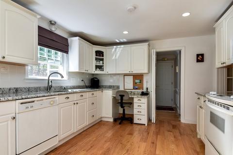 28 Cedar Hill Rd, Dover, MA 02030 photo 8