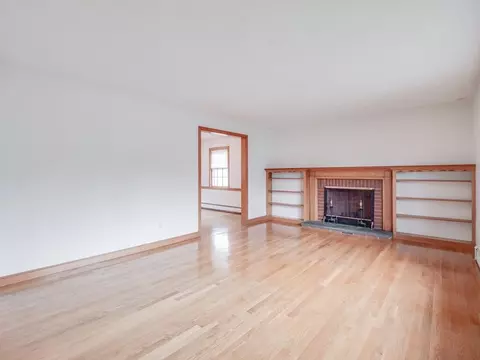 40 Windsor Rd, Stoneham, MA 02180 photo 3