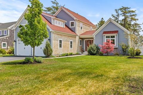 38 Inkberry Ln, Plymouth, MA 02360