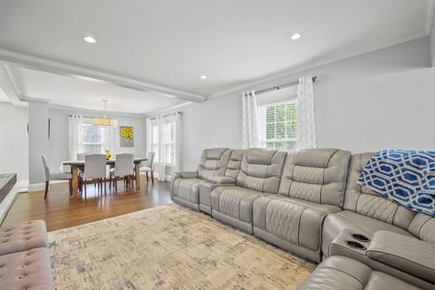 26 Fellows St, Danvers, MA 01923 photo 5