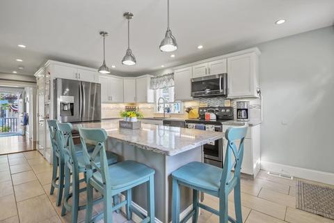 26 Fellows St, Danvers, MA 01923 photo 9