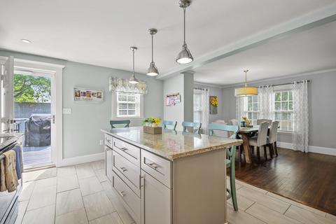 26 Fellows St, Danvers, MA 01923 photo 13