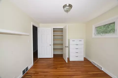 8 Warfield Ave, Hull, MA 02045 photo 12