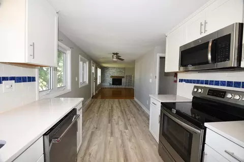 8 Warfield Ave, Hull, MA 02045 photo 5