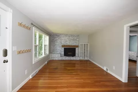8 Warfield Ave, Hull, MA 02045 photo 14