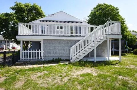 8 Warfield Ave, Hull, MA 02045 photo 2