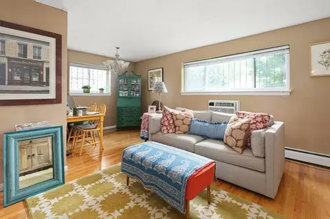 425 S Huntington Ave #2, Boston, MA 02130