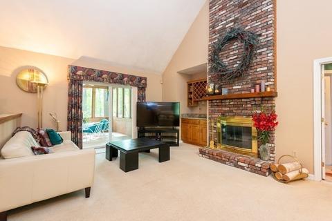 5 Oregon St, Georgetown, MA 01833 photo 16