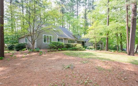 5 Oregon St, Georgetown, MA 01833 photo 2