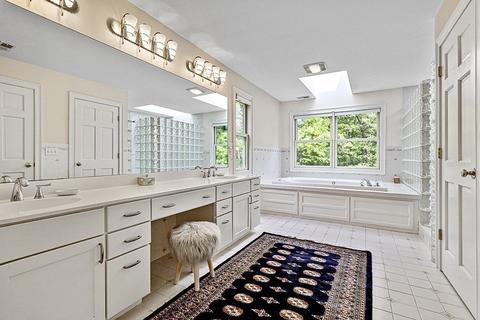 2 Bretton Rd, Dover, MA 02030 photo 14