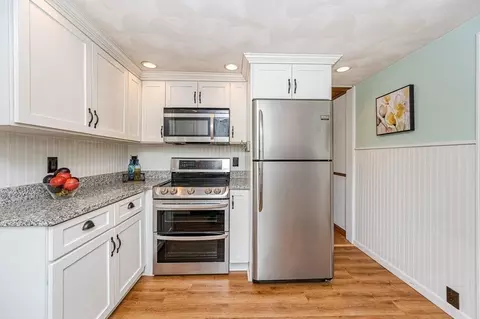 34 Longfellow Rd, Reading, MA 01867 photo 12