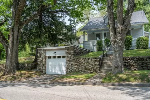 124 Clover St, Worcester, MA 01603 photo 4