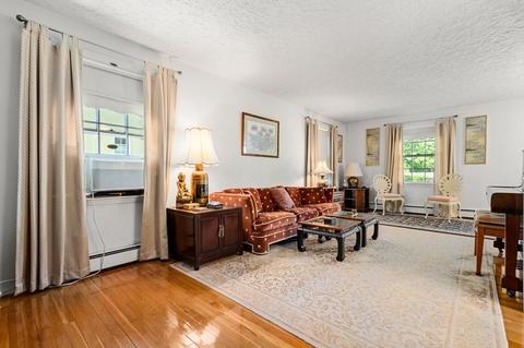 22 Willow St, Dedham, MA 02026 photo 7
