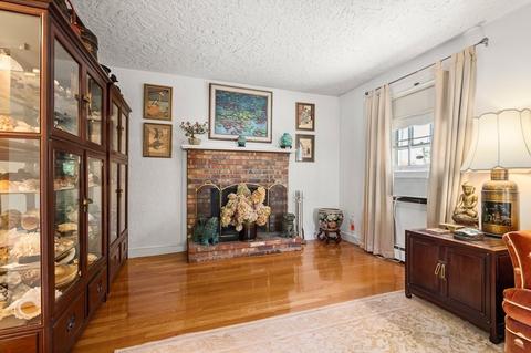 22 Willow St, Dedham, MA 02026 photo 9