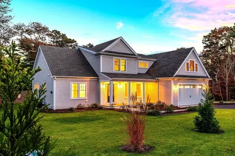 127 Church St, Harwich, MA 02645