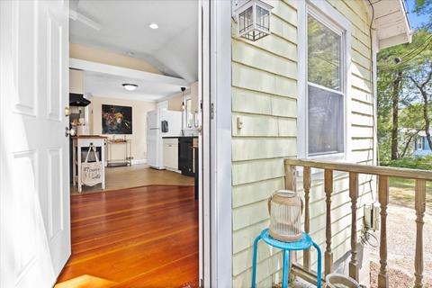 45 Highland Shores Dr, Wareham, MA 02571