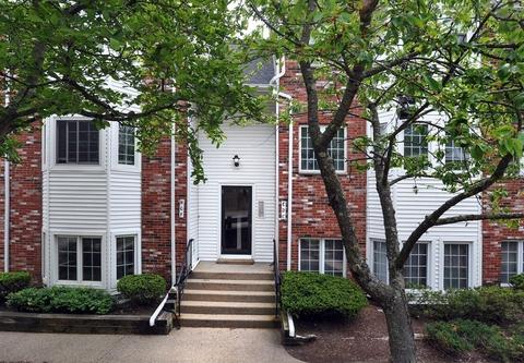117 Tall Oaks Dr #F, Weymouth, MA 02190