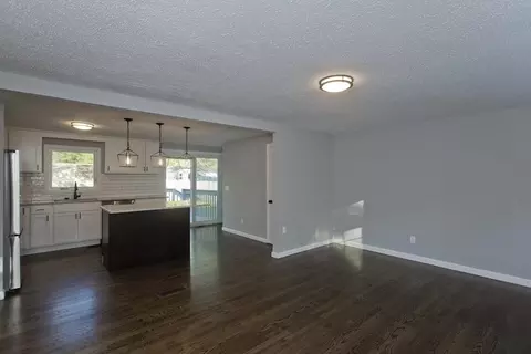 75 Saffron Cir, Springfield, MA 01129 photo 5