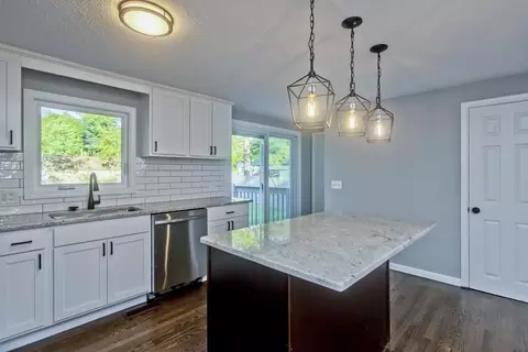75 Saffron Cir, Springfield, MA 01129 photo 17