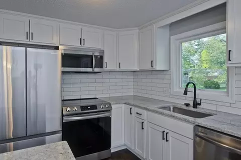 75 Saffron Cir, Springfield, MA 01129 photo 13