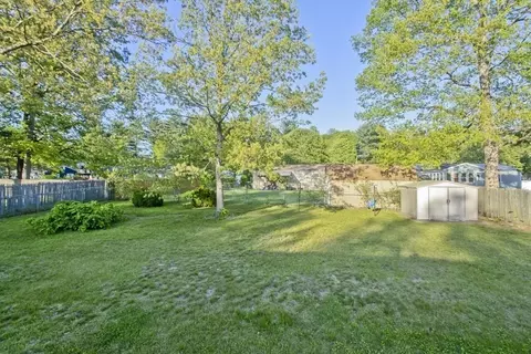 75 Saffron Cir, Springfield, MA 01129 photo 3