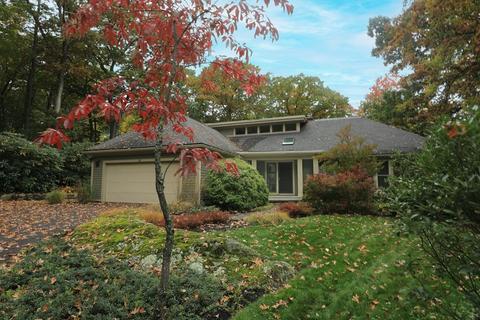 18 Willow, Harvard, MA 01451