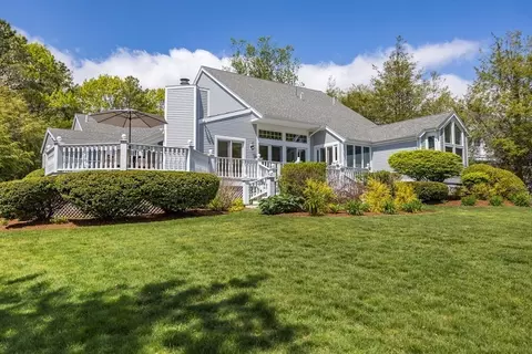65 The Hts, Mashpee, MA 02649