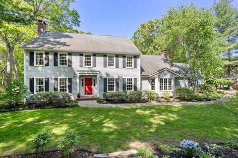 6 Village Hill Rd, Dover, MA 02030
