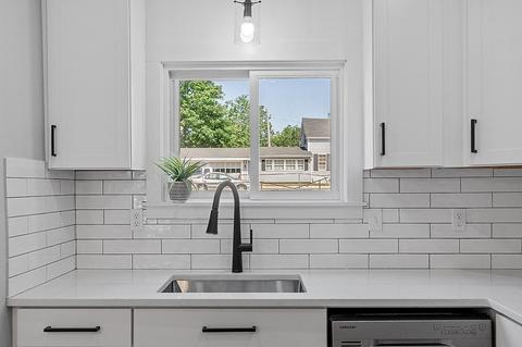 9 Sisson Ter, Lynn, MA 01902 photo 9