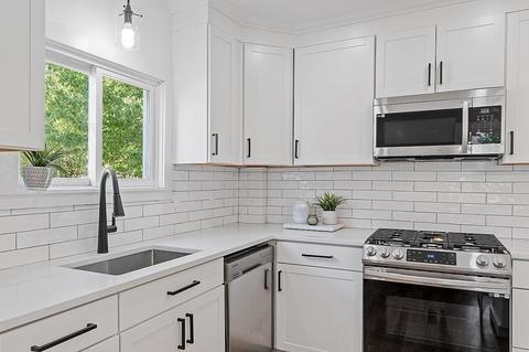 9 Sisson Ter, Lynn, MA 01902 photo 10