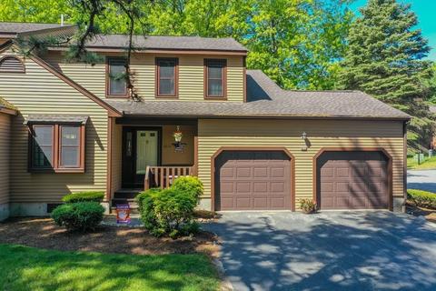 20 Hawthorne Vlg #D, Franklin, MA 02038