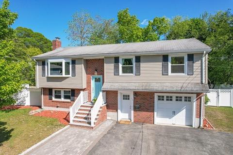12 Jeremiah Cir, Medford, MA 02155