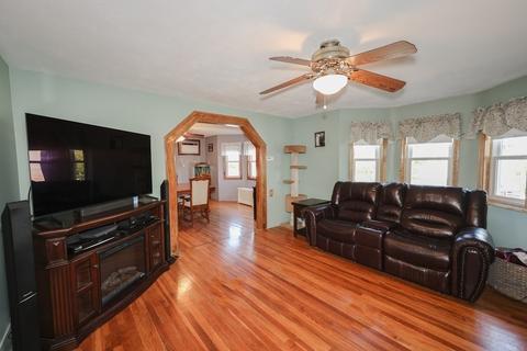 14 Harrison Ave, Everett, MA 02149 photo 5