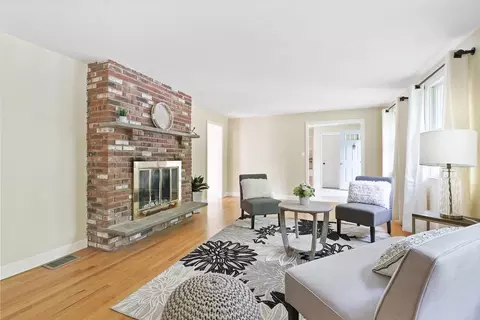110 South St, Needham, MA 02492 photo 11