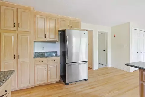110 South St, Needham, MA 02492 photo 5