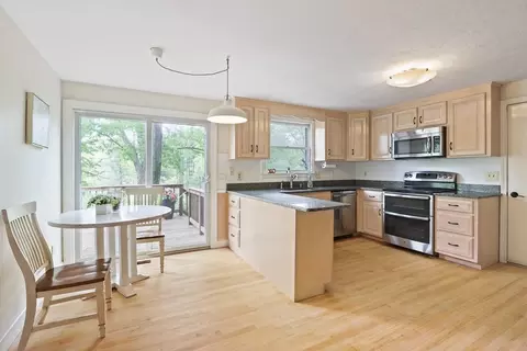 110 South St, Needham, MA 02492 photo 6