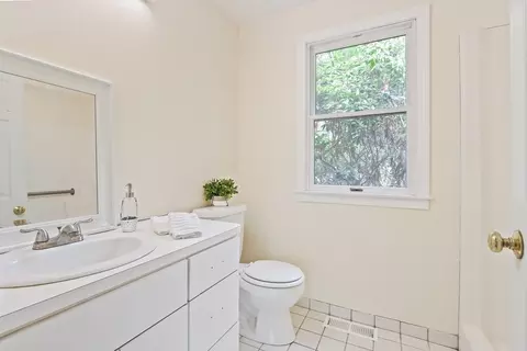 110 South St, Needham, MA 02492 photo 15