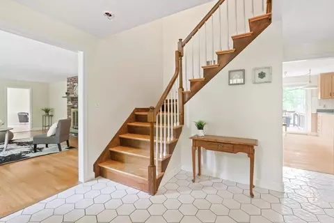 110 South St, Needham, MA 02492 photo 17