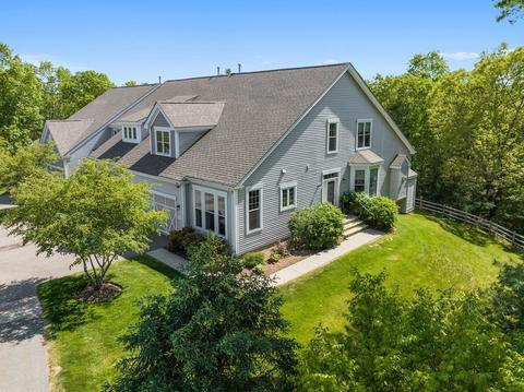 1 Morgan Dr #26, Natick, MA 01760