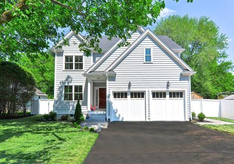 247 Oak St, Natick, MA 01760