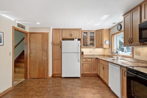 122 Chickering Rd, Dedham, MA 02026 photo 11