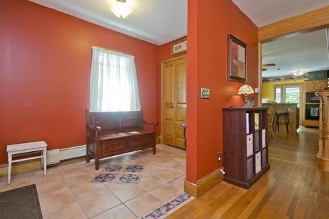 114 Francis St, Springfield, MA 01104 photo 2